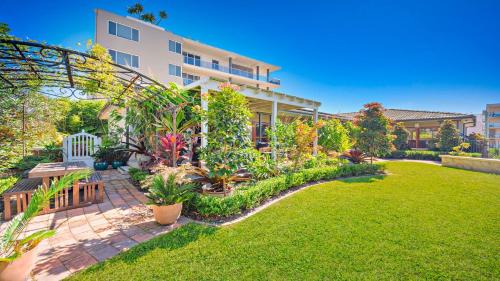 Nelson Bay House | Nelson Bay CBD Oasis 13 Government Rd