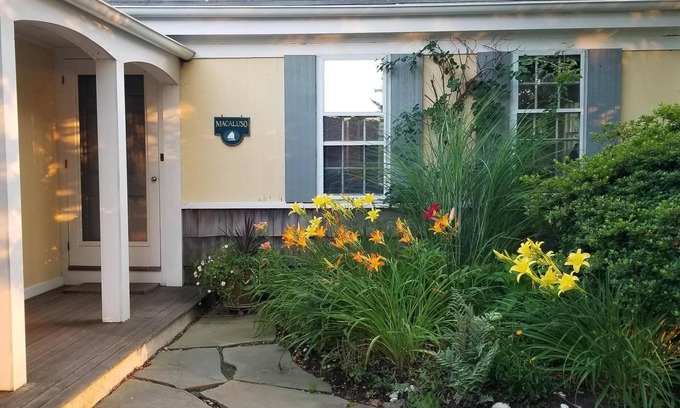 Falmouth House | nEnjoy the Sunset Over Salt Pond. Walk to Beach. Pets welcome. Kayaks/SUP/Bikes