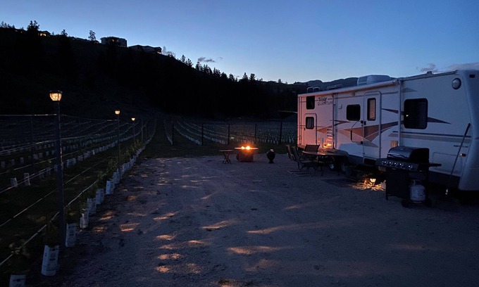 Okanagan-Similkameen House | Nestled in a little vineyard, melt away your stress in this quiet retreat.