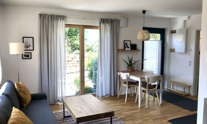 Ohningen Apartment | Neue, Hochwertige & Naturnahe Ferienwohnung am Bodensee + Schönen Außensitzplatz
