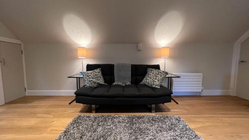 Dunblane House | NEW 1BD Contemporary Flat Upper Dunblane