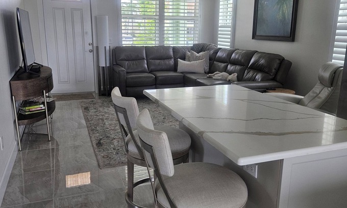 Fort Pierce House | New 2-bed.2bath house in tranquil Fort Pierce. Walk to Beach and restaurants