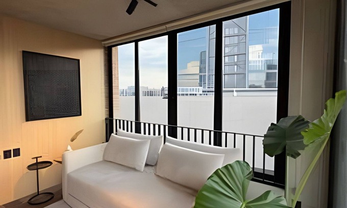Providencia House | New - 2 bedrooms next to Midtown, providencia