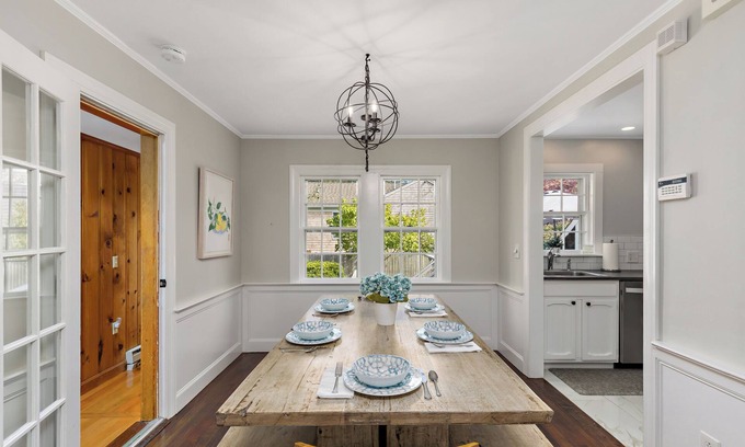 West Harwich House | New 2025 Belmont Breeze - Newly Renovated & Charming West Harwich Cape House