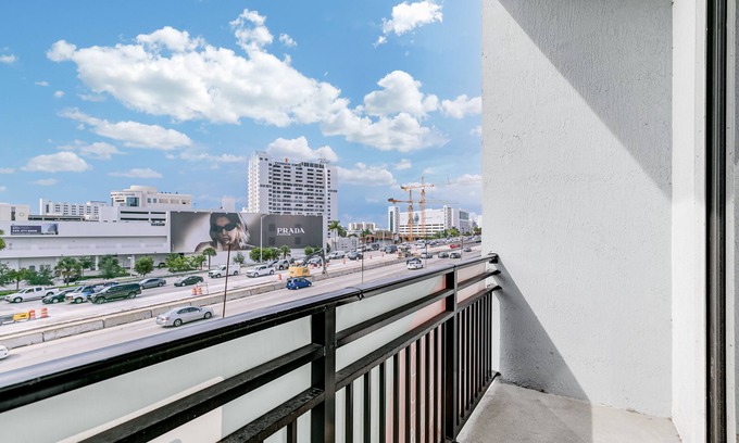 Overtown Condo | New 2Bed2Bath Condo Close to Jackson Memorial Hospital