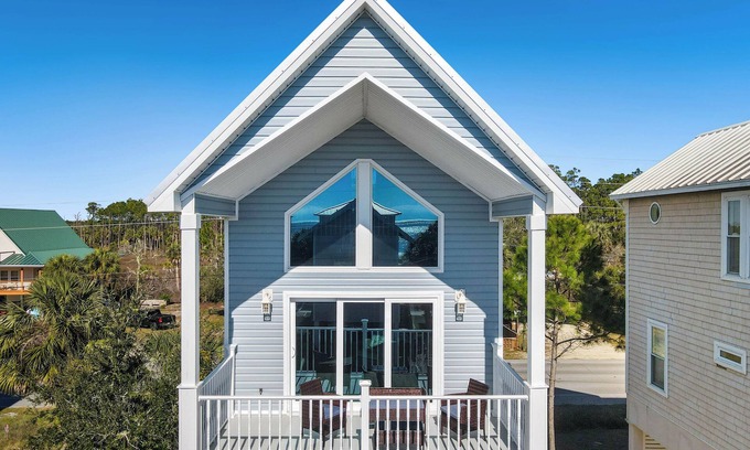 Port St. Joe House | New 2br/2.5ba modern coastal retreat - walk to the beach!