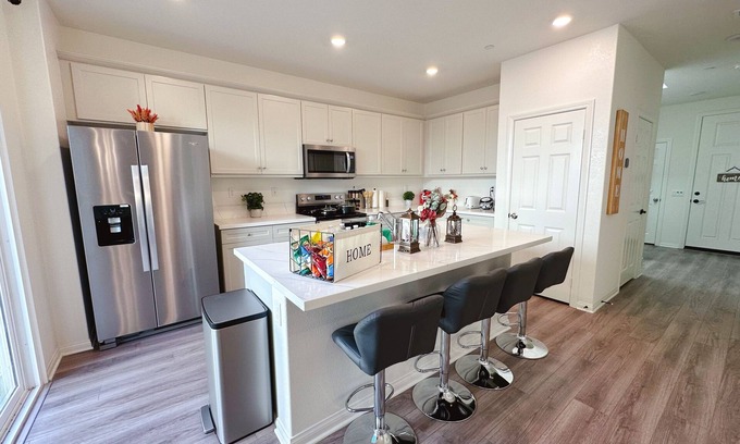 Chino House | New 3 bd/2.5 ba single family