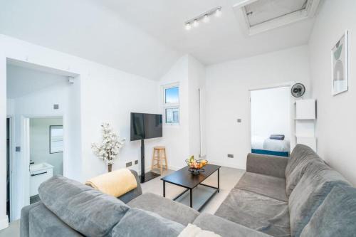 Streatham Hill Apartment | New 3BED Stylish Apartment with Amazing Transport