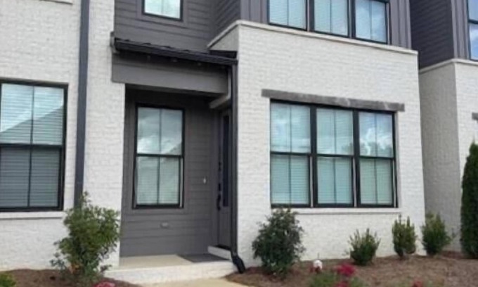 Oxford Condo | New, 3BR/3.5BA Condo/1,750 sq ft - 5 min to Ole Miss/2.5 Miles to The Square!