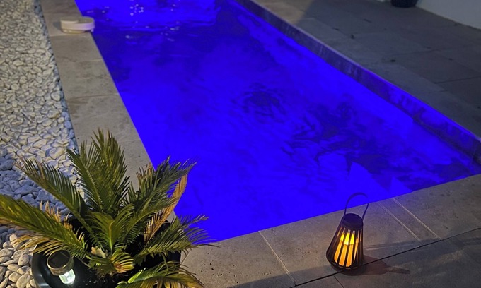 La Garde Villa | New 4 bedroom villa (8personnes) with swimming pool, Plage du magaud 5min walk !