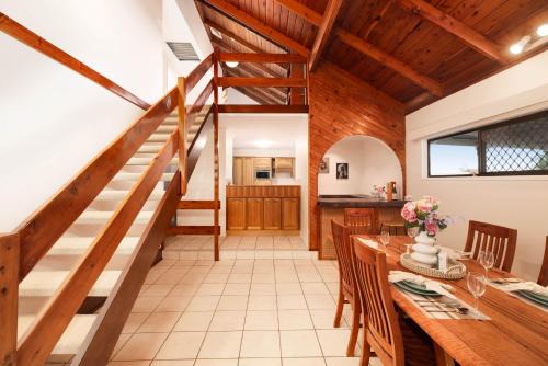 Springwood House | New 4BR Modern & Stylish Heritage Hideaway WiFi