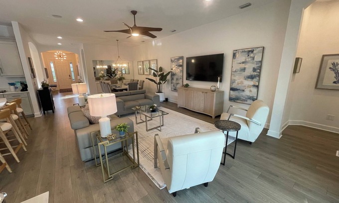 Naples House | NEW-5 Star! Private Home-Custom Pool,Spa,Golf,Tennis,Pickleball Resort Community