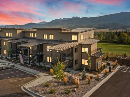 Wolf Creek House | NEW Alpine Adventure Wolf Creek Golf Course Heart Eden