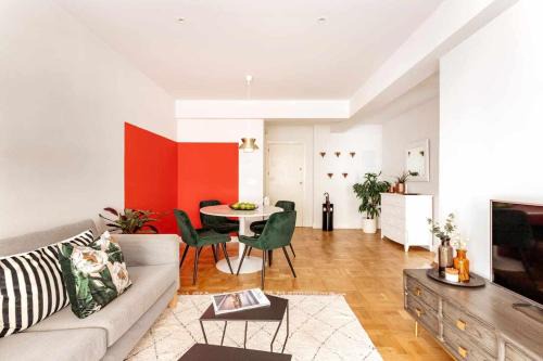 San Sebastian Apartment | New Amara Suite Friends & Families Parking