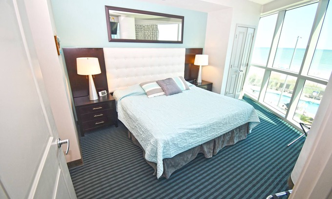 Downtown Myrtle Beach Condo | New Amazing Corner/Amazing Views Honeymoon Suite!