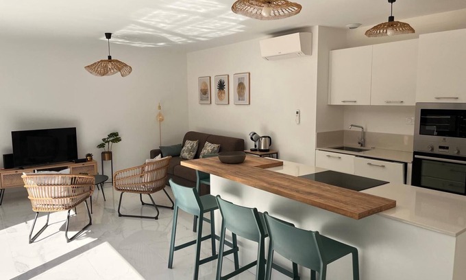 Bonifacio Apartment | New apartment in Bonifacio, in a private residence, 10 minutes from the port and beaches,