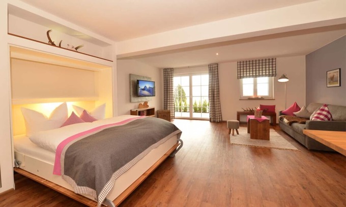 Bolsterlang Apartment | NEW Apartment "silberDISTEL" at the Alpenhaus Steiner, directly at the ski slope