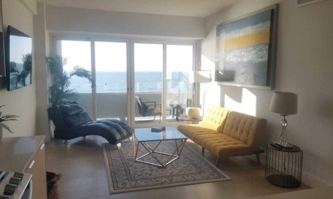 Costa de Oro Apartment | New apartment with amazing view, front sea with access to the beach.