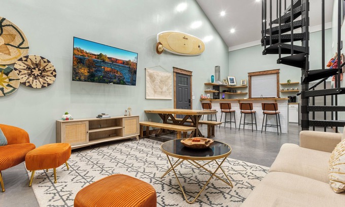 Stanton House | New Barndo/ATV Trailer Park/Outdoor Shower/HotTub