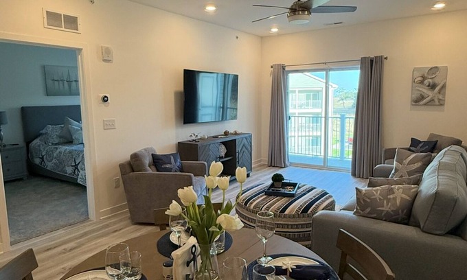 Rehoboth Beach Condo | New Beach Top Floor Condo in Lewes, De - 2 bed 2 bath Gated community with pool