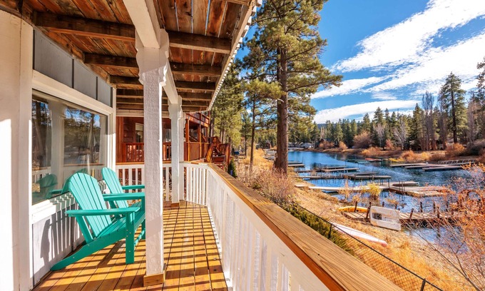 Patton Cabin | New! Bearadise ~ Lakefront Cabin with Private Dock