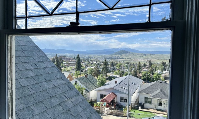 Butte House | NEW! Beautiful Queen Ann in Historic Butte, Montana