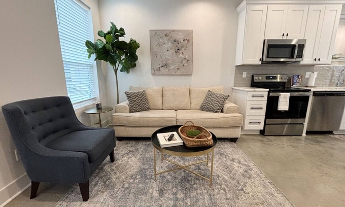 Lafayette House | NEW-Beignet House-Luxe Mattress-Fast WiFi-Book Now