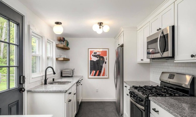 Williamstown House | NEW! Berkshire Bliss. Cheery & comfortable private home in Williamstown Center