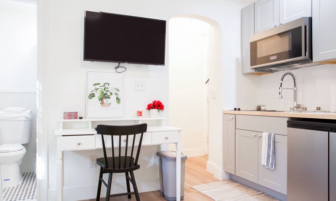 Downtown Buffalo Apartment | NEW! Bright & Cheery Studio Apt in Buffalo