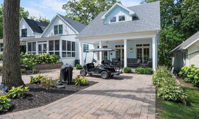 Lakeside House | New Build Lakeside Cottage 2022 Modern Conveniences with Cottage Feel