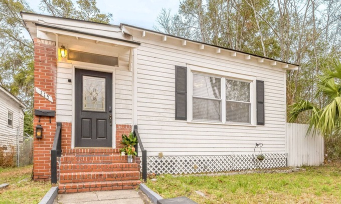 Benjamin Van Clark Park House | NEW! C.A.L.M. – Cottage at the Last Mile