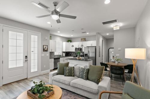Safety Harbor Apartment | NEW! Canopy Cove, Luxury Downtown Apartment Near Main St