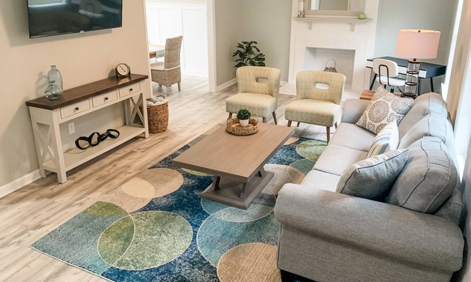 Cary House | New Charming 3 Bedroom Cary Home! 20 Min to RDU