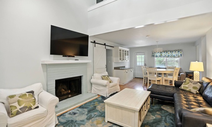 Tarpon Pond House | NEW! Charming Seabrook Island Retreat