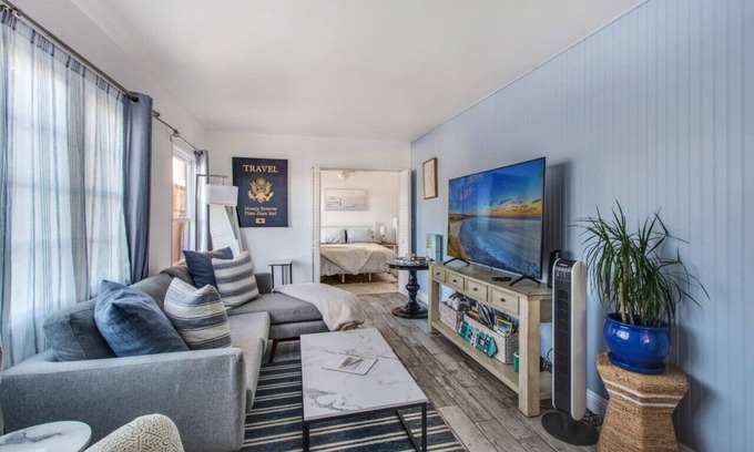 The Strand House | New | Clean | Steps To The Beach | Ocean Breeze!
