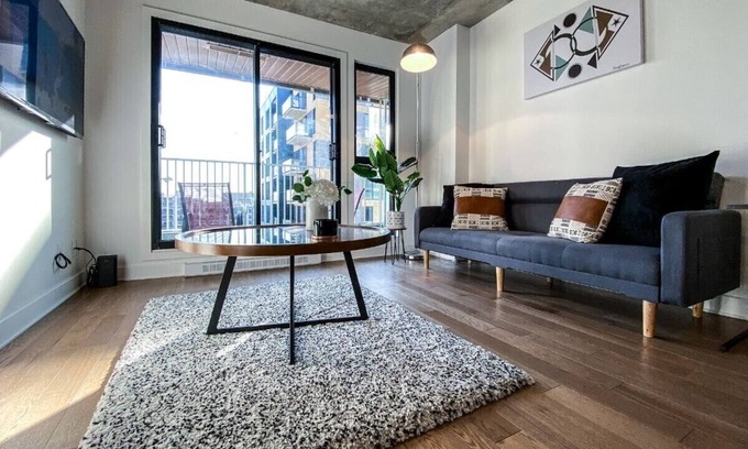 Griffintown House | New condos with a pool