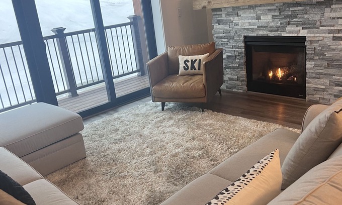 North Conway Condo | New construction Fairbank Lodge 2-story slope-side ski-in/ski-out unit