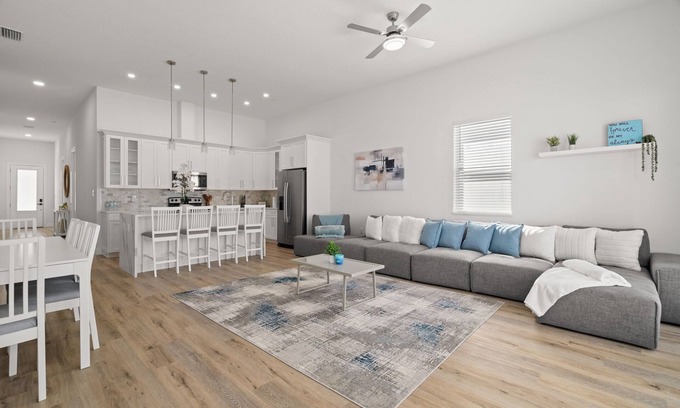 Carrollwood House | New construction heart of Tampa