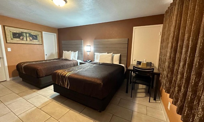 Victorville Hotel | New Corral Motel