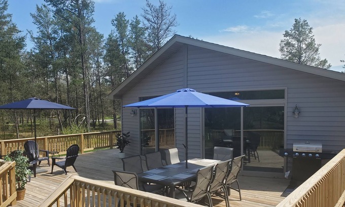 Rome Cottage | New Cottage, Fall Rates, Outdoor Wood Burning Fire Pit, Sand Valley 5 mins away!