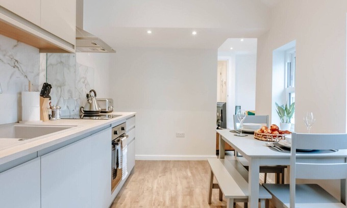 Harrogate Apartment | NEW Cozy 2 bed central apartment