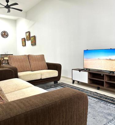 Ayer Panas House | New Cozy 4-bedroom Terrace Home