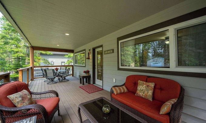 Carey Bay House | New Cozy Conkling Home with Hot Tub