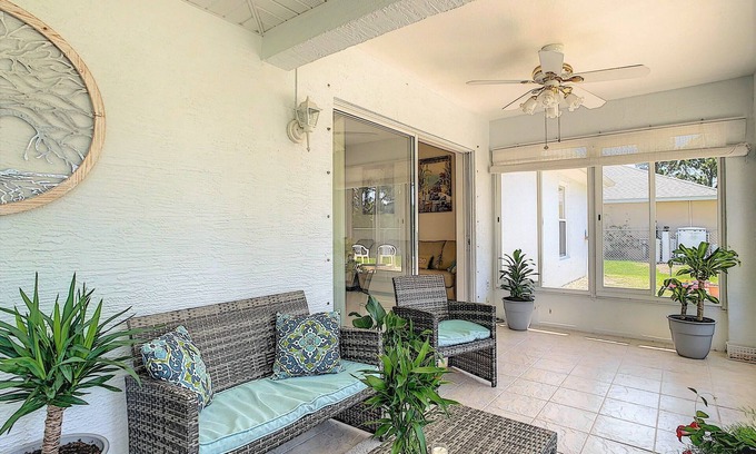 North Port House | NEW! Cozy Gem near Mineral Springs & Beaches