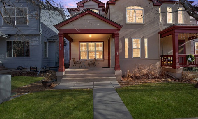 Longmont House | NEW! Cozy home with jacuzzi tub, fireplace and gym