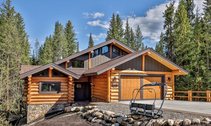 Winter Park House | New creek side chateau guest suite! Booking for summer NOW! With hot tub!