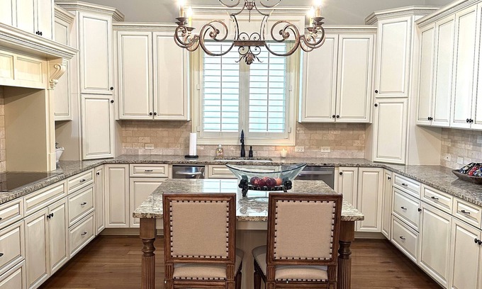 Oxford House | New Custom Oxford Home 2 miles from the square