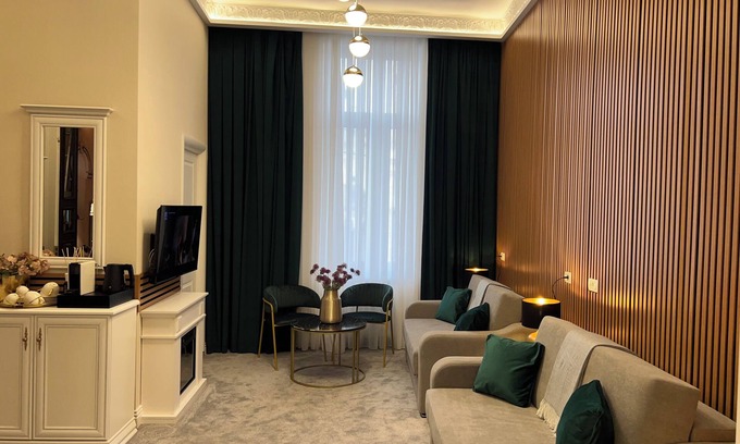 Bucharest City-Centre Apartment | New Deluxe Charming 1-bedroom apartment in terrific Bucharest with WiFi,AC.