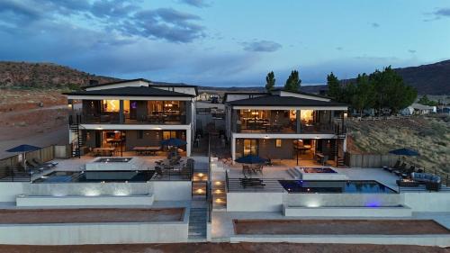 Moab South Valley House | New Desert Vista Retreat 12 Bedroom all Suites
