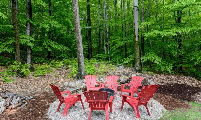 Eidelweiss Village House | New dog-friendly home with firepit, deck, grill & WiFi - walk to lake beaches